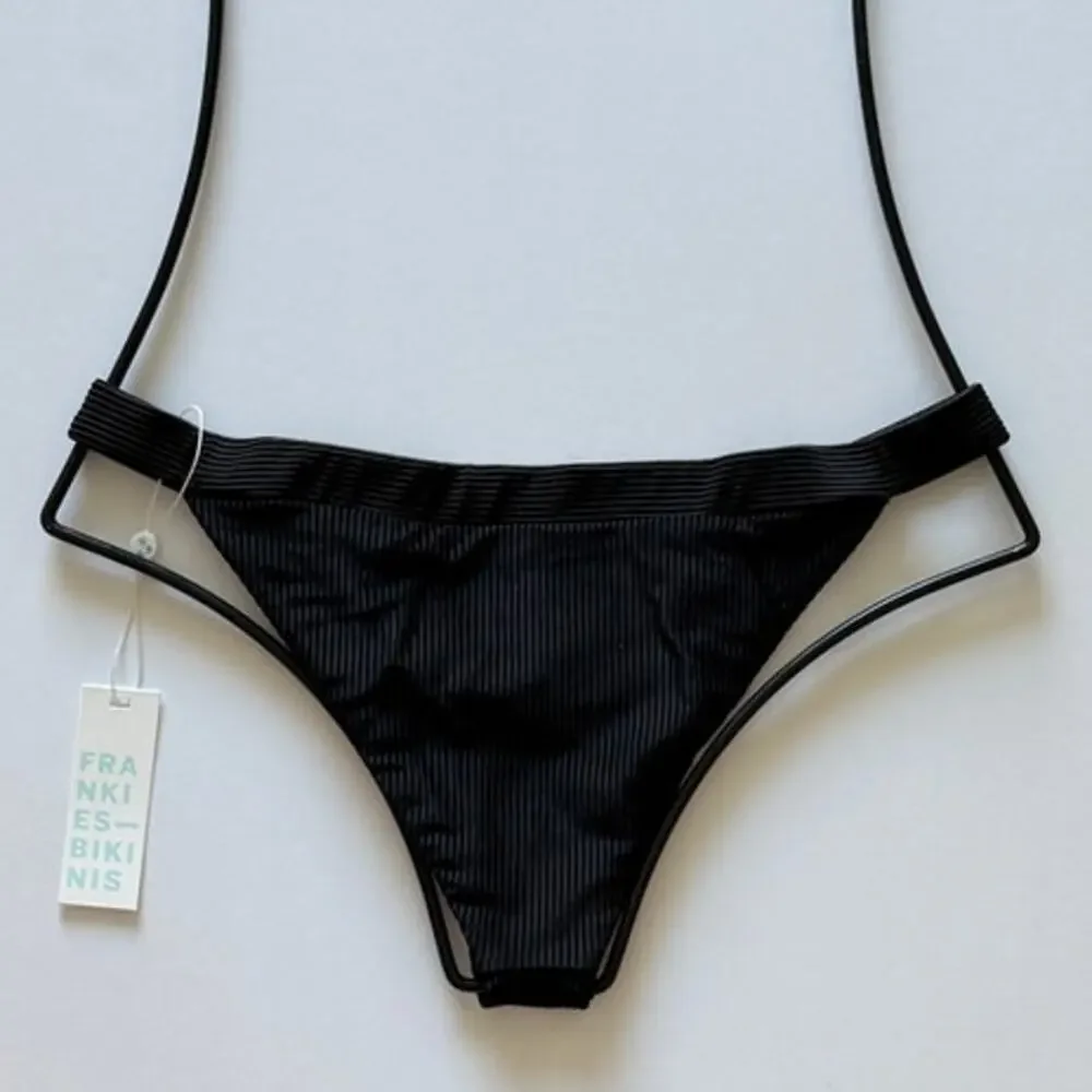 Frankies Bikinis Grace Cheeky Bikini Bottom - Black RIbbed - L - NWT